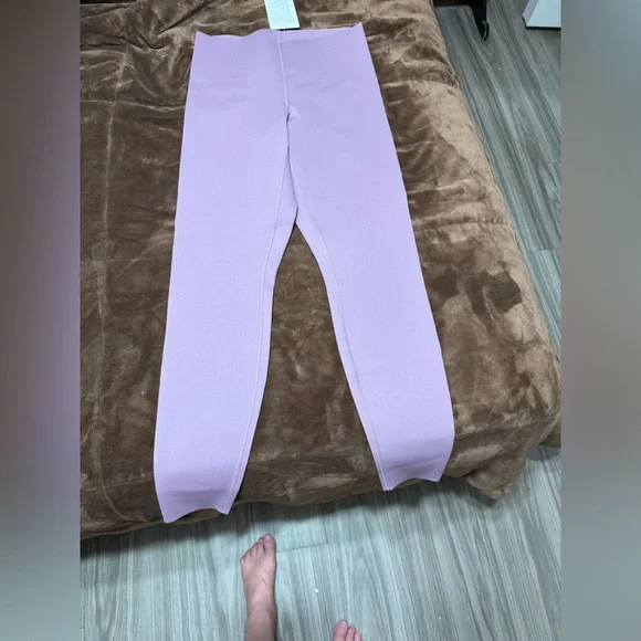 NWT woman’s size 12 Lululemon Lavender Lux purple Glow Up HR tight 28” - Picture 6 of 16